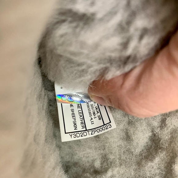 UGG Mongolian Sheepskin Cuff Boots - Picture 7 of 7